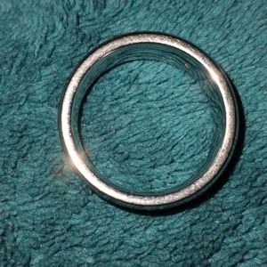 Men's wedding band made of tungsten size 8